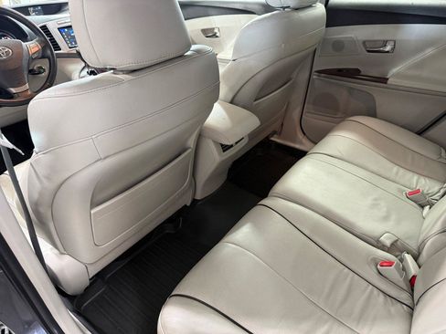 Used 2009 Toyota Venza AWD w/ Comfort Pkg image 12