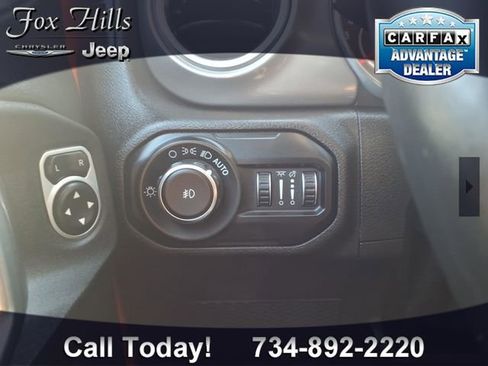 Used 2019 Jeep Wrangler Unlimited Rubicon w/ Dual Top Group AWD/4WD image 15