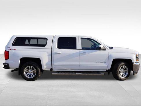Used 2017 Chevrolet Silverado 1500 LT w/ All Star Edition AWD/4WD image 3