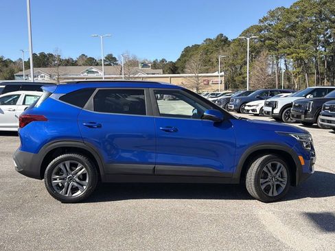 Used 2021 Kia Seltos S AWD/4WD image 29
