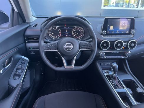 Certified 2025 Nissan Sentra SR FWD image 17