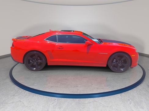 Used 2014 Chevrolet Camaro LT w/ RS Package RWD image 4