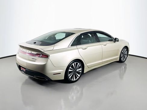 Used 2017 Lincoln MKZ Reserve image 6
