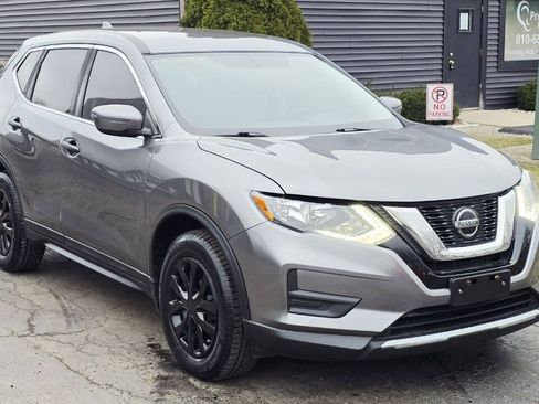 Used 2018 Nissan Rogue SV FWD image 8