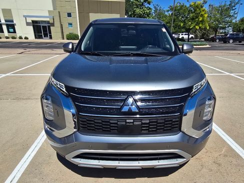 Used 2024 Mitsubishi Outlander SE AWD/4WD image 9