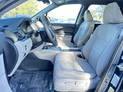 Used 2021 Honda Pilot EX image 21