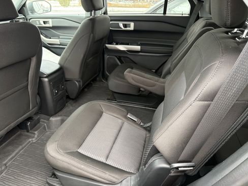 Used 2023 Ford Explorer XLT image 24