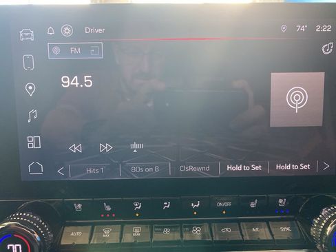 Certified 2023 GMC Canyon AT4 w/ AT4 Premium Package image 2