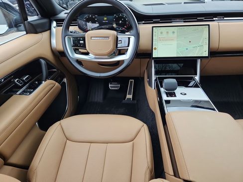 New 2025 Land Rover Range Rover Long Wheelbase SE AWD/4WD image 4