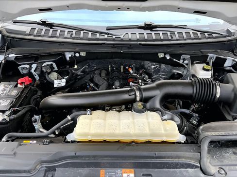 Used 2025 Ford Expedition Max Platinum AWD/4WD image 32