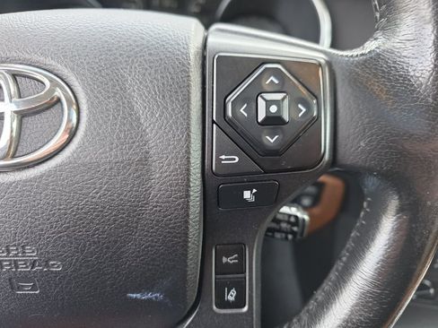 Used 2021 Toyota Sequoia Platinum image 31