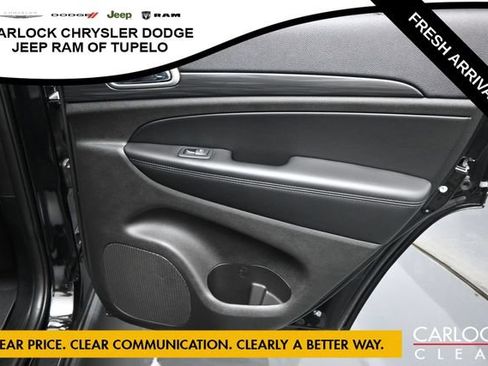 Used 2020 Jeep Grand Cherokee Laredo AWD/4WD image 28