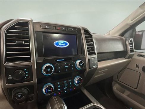 Used 2020 Ford F150 Limited w/ Trailer Tow Package image 10