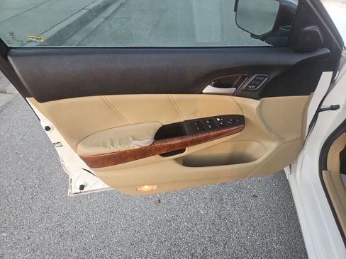 Used 2012 Honda Accord EX-L image 17