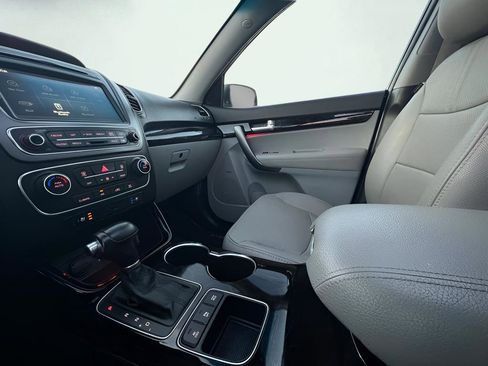 Used 2014 Kia Sorento SX w/ 3rd Row Package image 53