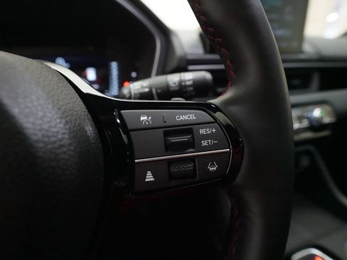 Certified 2025 Honda Pilot Black Edition image 19