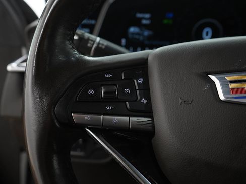 Used 2022 Cadillac Escalade Premium Luxury w/ LPO, Radiant Package AWD/4WD image 28