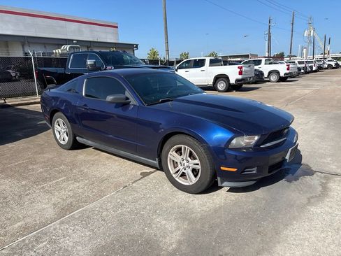Used 2012 Ford Mustang Coupe RWD image 3