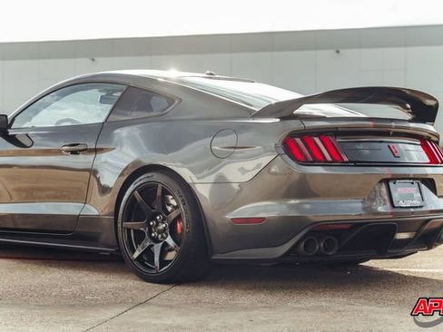 Used 2019 Ford Mustang Shelby GT350R w/ GT350R Equipment Group 920A image 49