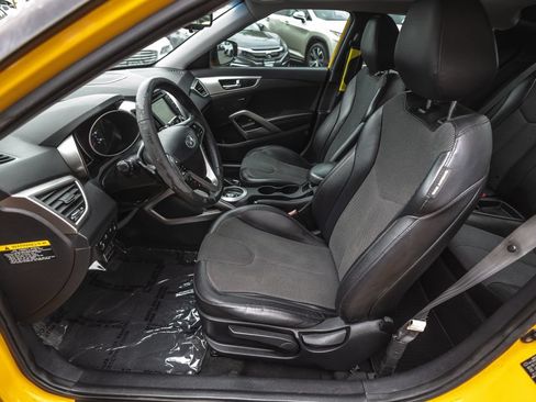 Used 2012 Hyundai Veloster w/ Style Pkg FWD image 18