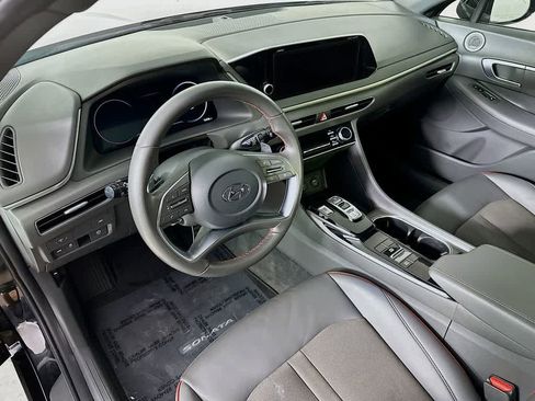 Used 2023 Hyundai Sonata SEL Plus image 2