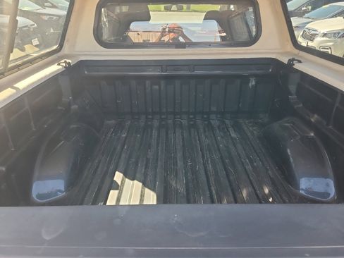 Used 2017 Chevrolet Colorado W/T w/ WT Convenience Package image 9