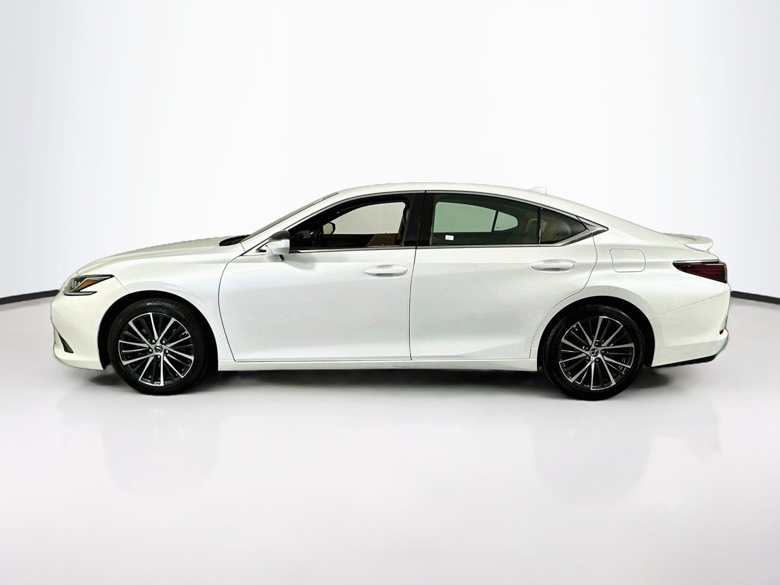 Used 2023 Lexus ES 350 w/ Premium Package FWD image 8
