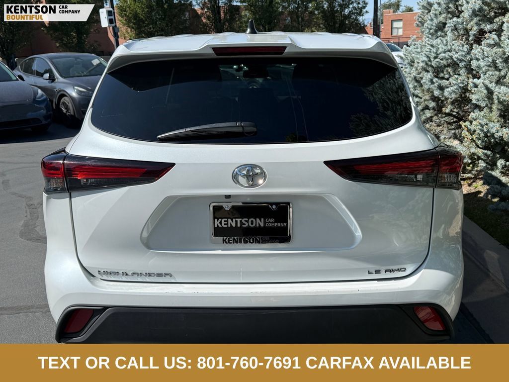 Used 2025 Toyota Highlander LE AWD/4WD image 7