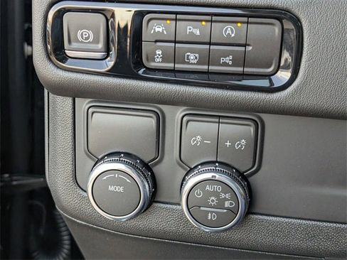 New 2026 GMC Yukon Denali image 17