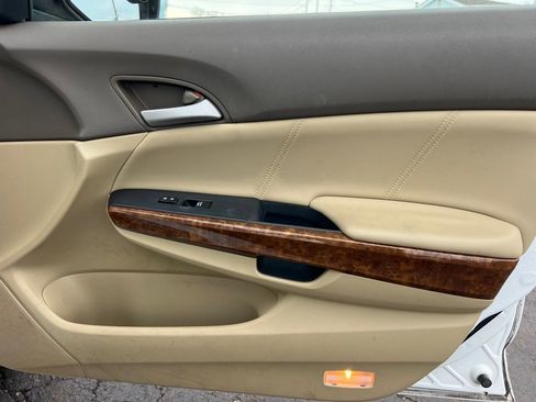 Used 2010 Honda Accord EX-L image 18
