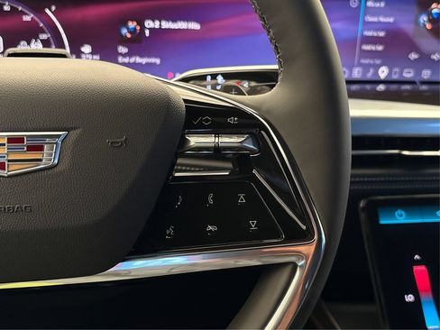 New 2026 Cadillac Escalade ESV Luxury AWD/4WD image 28