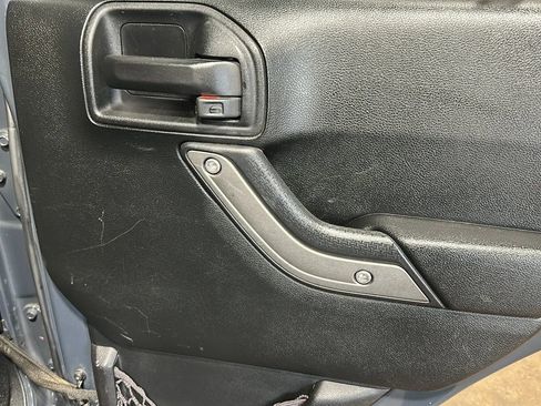 Used 2017 Jeep Wrangler Unlimited Sport AWD/4WD image 15