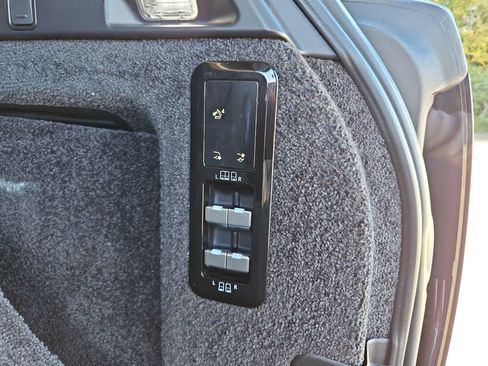 Used 2023 Land Rover Range Rover Long Wheelbase SE image 38