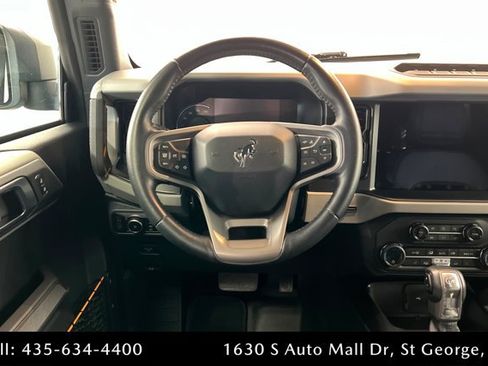 Used 2023 Ford Bronco Badlands w/ Sasquatch Package AWD/4WD image 12