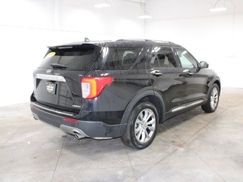 Used 2023 Ford Explorer Limited image 9