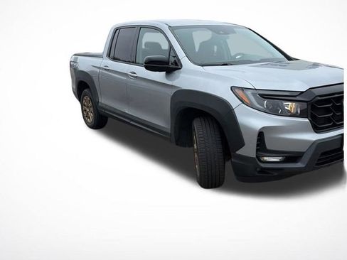 Used 2021 Honda Ridgeline Sport image 2