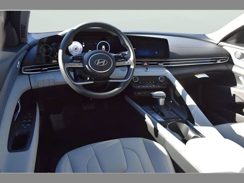 New 2026 Hyundai Elantra Limited FWD image 11