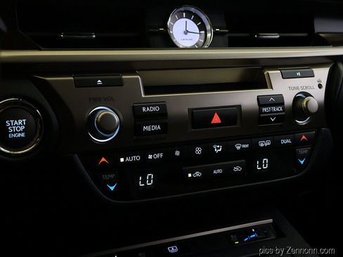 Used 2013 Lexus ES 350 w/ Luxury Pkg FWD image 21