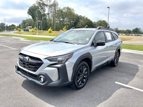 Used 2024 Subaru Outback Onyx Edition AWD/4WD image 3