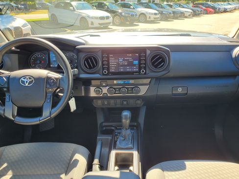 Used 2022 Toyota Tacoma SR AWD/4WD image 27