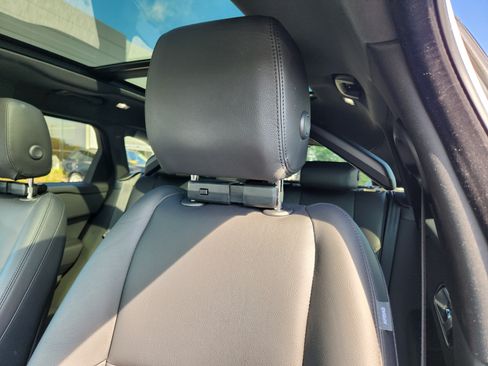 Certified 2026 Land Rover Range Rover Velar S AWD/4WD image 11