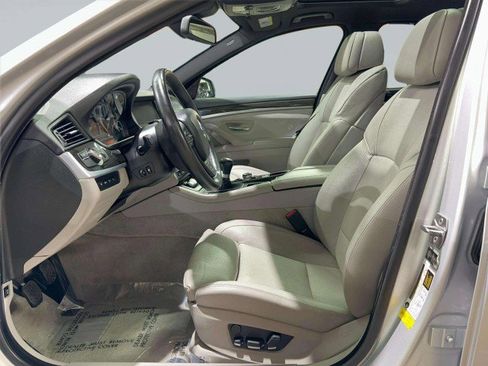 Used 2013 BMW 550i Sedan image 24