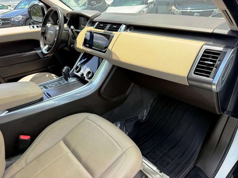 Used 2020 Land Rover Range Rover Sport SE AWD/4WD image 17