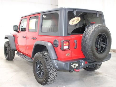 Used 2020 Jeep Wrangler Unlimited Rubicon w/ Cold Weather Group AWD/4WD image 7