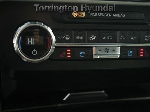 Used 2022 Ford F350 Lariat w/ Lariat Ultimate Package image 19