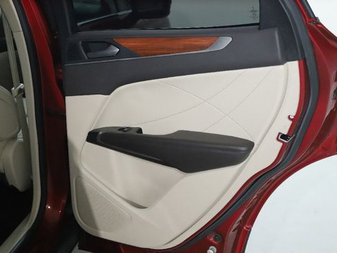 Used 2019 Lincoln MKC Select w/ Select Plus Package FWD image 31