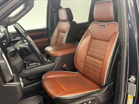Used 2024 GMC Sierra 2500 Denali Ultimate AWD/4WD image 17