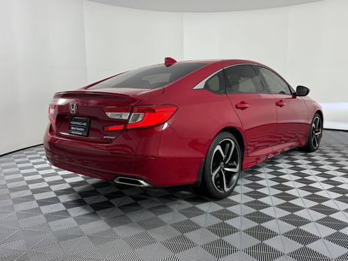 Used 2018 Honda Accord Sport image 9