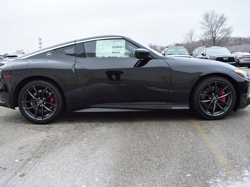 Certified 2024 Nissan Z Performance w/ Floor Mat Package image 6