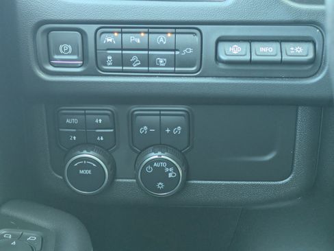 Used 2022 Chevrolet Tahoe High Country AWD/4WD image 29